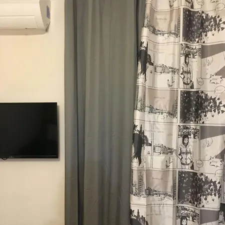 New Center Apartment *